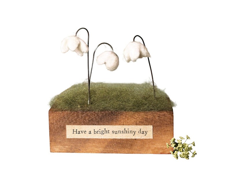 Have a Bright Sunshiny Day Felt Flower Block
